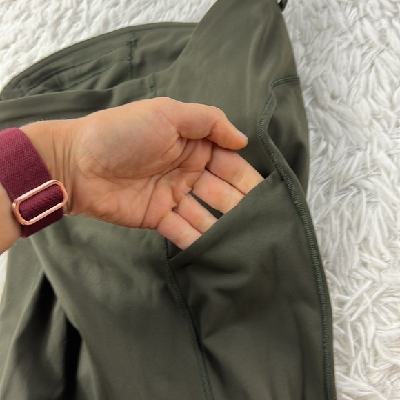 Lululemon Speed Up Crop (21") Dark Olive - Picture 4 of 7